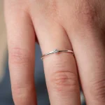 ring met steentje